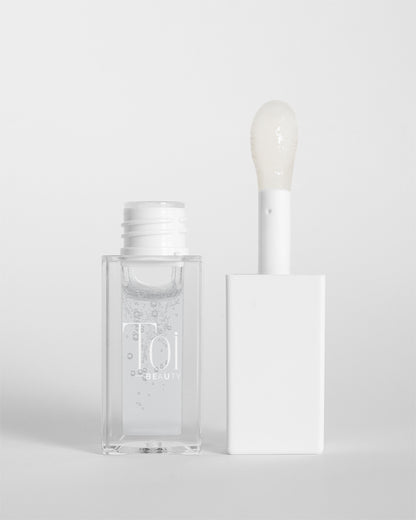 Lip oil for dry lips